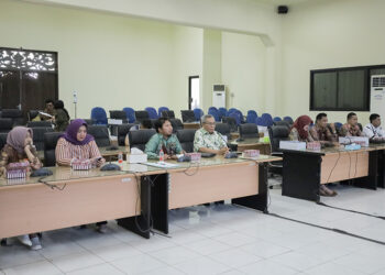 KOMISI I DPRD Kalsel saat melaksanakan monitoring ke DPRD Kabupaten HST, akhir pekan lalu.