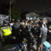 PATROLI SKALA BESAR - Polresta Banjarmasin beserta polsek jajaran melakukan patroli skala besar, untuk mengantisipasi terjadinya tawuran oleh sekolompok pemuda yang diduga kumpulan geng motor di Kota Seribu Sungai, Selasa (24/10) dini hari.