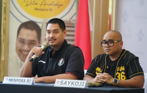 Hadir mendampingi Menpora Dito dalam konferensi pers ini di antaranya Deputi 2 Bidang Pengembangan Pemuda Raden Isnanta serta Staf Ahli Bidang Hubungan Pusat dan Daerah Dwijayanto Sarosa Putra.
