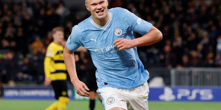 Selebrasi - Pesepak bola Manchester City Erling Braut Haaland melakukan selebrasi setelah mencetak gol ke gawang BSC Young Boys dalam laga Group G Liga Champions, di Stadion Wankdorf, Bern, Swiss, Rabu (25/10/2023). Manchester City berhasil mengalahkan Young Boys 3-1.