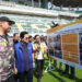 Ket Foto : Menpora Dito Ariotedjo bersama Ketua Umum PSSI Erick Thohir, Minggu (29/10) pagi meninjau kesiapan Stadion Gelora Bung Tomo (GBT) Surabaya, jelang Pembukaan Piala Dunia U-17 2023.