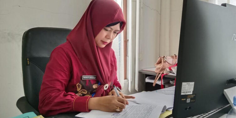 Kabid Bina Marga Dinas PUPR Kabupaten Tapin Noorcipta Ningsih SH.