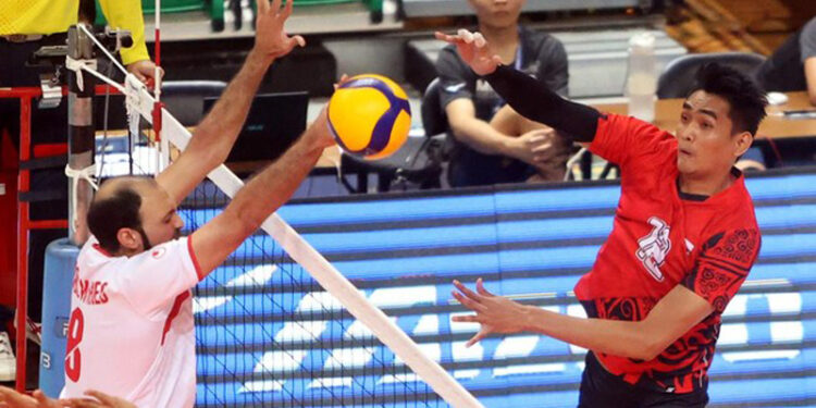 Atlet voli Indonesia Rivan Nurmulki mengaku mendapat hukuman satu tahun dari PBVSI berupa larangan bermain di liga internasional selama satu tahun.