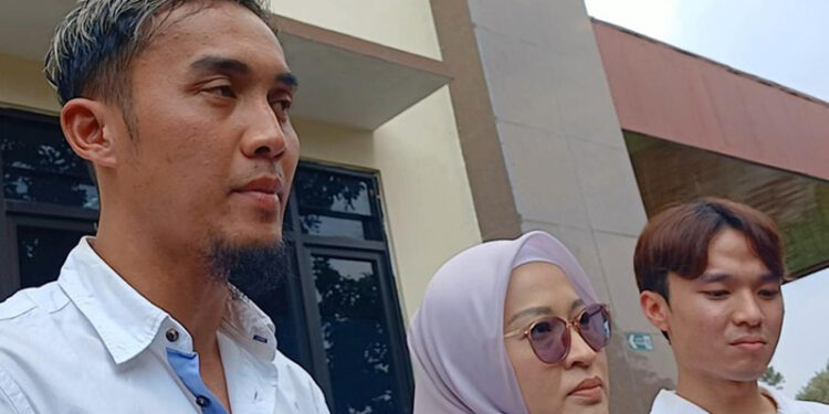 Gunawan Dwi Cahyo dan Okie Agustina di Pengadilan Agama Bogor, Jawa Barat.