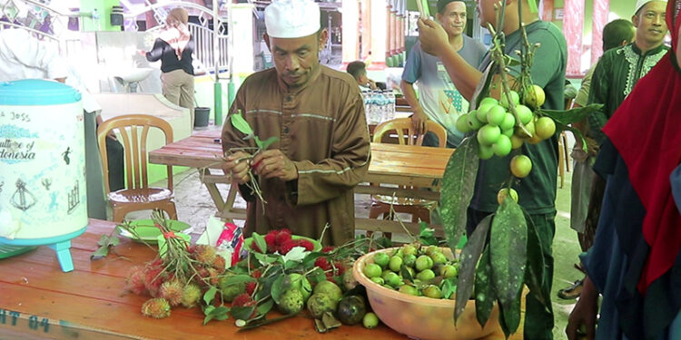 Rest Area Haul Guru Sekumpul, Desa Solan Siapkan Buah Endemik Hutan Tabalong