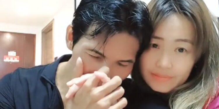 Arya Khan dan Pinkan Mambo