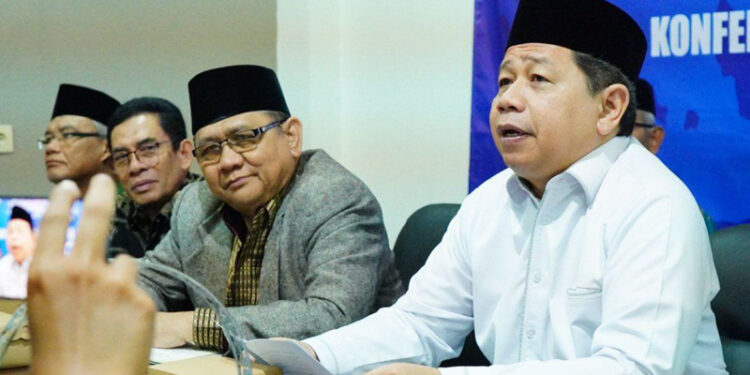 Kepala Kanwil Kemenag Kalsel, Dr H Muhammad Tambrin (antara) Kapolres Tabalong jajaran Polda Kalimantan Selatan AKBP Anib Bastian di Tanjung, Kabupaten Tabalong, beberapa waktu lalu.