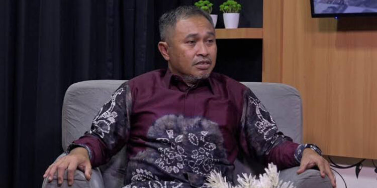 Divisi Teknis Penyelenggaraan Pemilu KPU Tabalong, Inderi Hidayat.