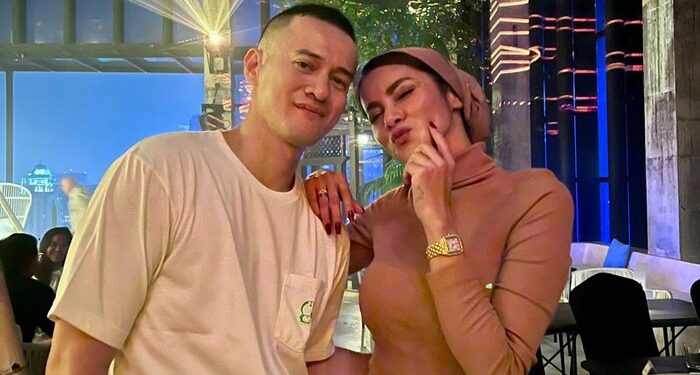 Kebersamaan Olla Ramlan dengan Herjunot Ali.