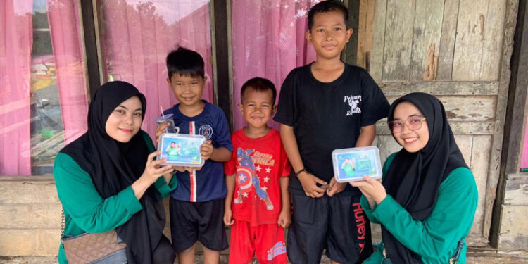 BAZNAS Provinsi Kalimantan Selatan berusaha membagikan daging kurban tetap sasaran yakni para fakir miskin dan anak yatim.