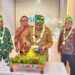 WABUP Kotabaru Syairi Mukhlis saat memotong tumpeng pada peresmian KCP Bank BSI yang baru di Jalan Brigjen Hasan Basri, Kelurahan Semayap, Kecamatan Pulau Laut Utara, Kabupaten Kotabaru, Senin (3/11).