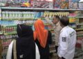 KOMISI II dan III DPRD Kotabaru saat melakukan sidak ke salah satu minimarket terkait kelangkaan susu UHT putih, Senin (13/4).