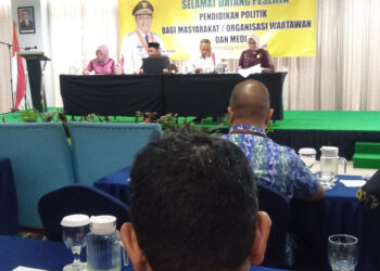 PARA narasumber saat menyampaikan paparan pelaksanaan Pemilu Tahun 2024.