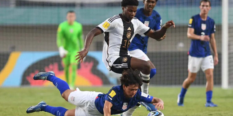 Menyingkirkan Amerika Serika - Tim nasional Jerman U-17 menyingkirkan Amerika Serikat dengan skor 3-2 pada pertandingan 16 besar Piala Dunia U-17 2023 untuk berhadapan dengan wakil Eropa lainnya Spanyol di perempat final.