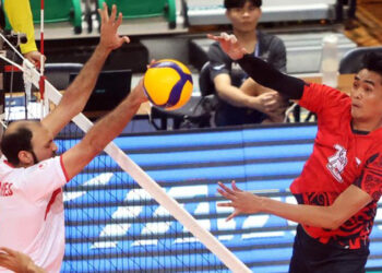 Atlet voli Indonesia Rivan Nurmulki mengaku mendapat hukuman satu tahun dari PBVSI berupa larangan bermain di liga internasional selama satu tahun.