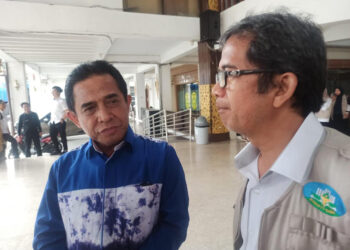 WAKIl Walikota Banjarmasin H Arifin Noor dan Ketua FKS Banjarmasin Drs Faturrahman.