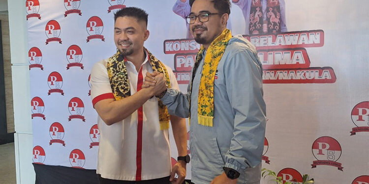 SEKRETARIS Jenderal Pandawa Lima Ryano Panjaitan beserta Ketua TKD Prabowo-Gibran Kalsel dr H Sulaiman Umar Siddiq usai membuka Konsolidasi Relawan Pandawa Lima Kalsel.