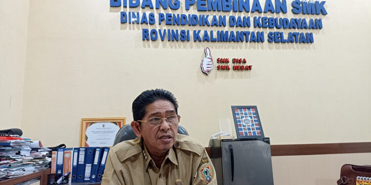 Kabid SMK pada Dinas Pendidikan dan Kebudayaan Provinsi Kalsel H Syamsuri.