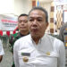 PJ Bupati Tapin M Syarifuddin MPd bersama Kapolres AKBP Sugeng Priyanto SIK dan Dandim 1010 Letkol Arh Pryoni Palebangan serta Wakil Ketua I DPRD H Midfay Syahbani saat wawancara dengan awak media, Rabu (24/1).
