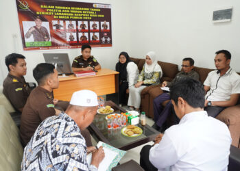 SUASANA rapat koordinasi dan konsolidasi tim kejaksaan dan PPK kecamatan dalam persiapan pemantauan Pemilu 2024, Rabu (31/1).