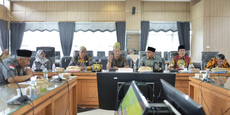 Komisi II DPRD Provinsi Kalimantan Selatan saat menerima kunker dari Komisi B DPRD Provinsi Jatim(