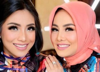 Siti KDI dan Cici Paramida