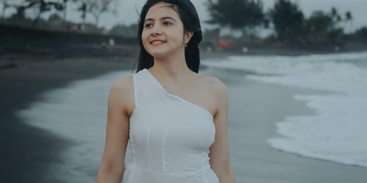 Bulan Sutena