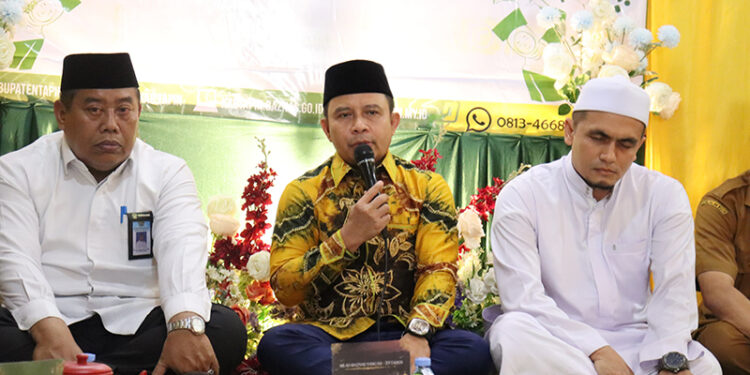 KETUA DPRD Tapin H Yamani saat memberikan sambutan pada peringatan HUT ke-23 Baznas.