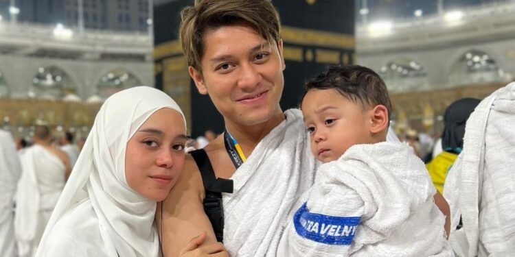 Rizky Billar dan keluarga