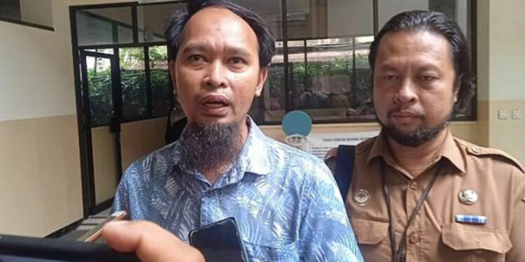 KUASA hukum korban penusukan, Kurniawan saat memberikan keterangan, Selasa (6/2). (Foto: jejakrekam)