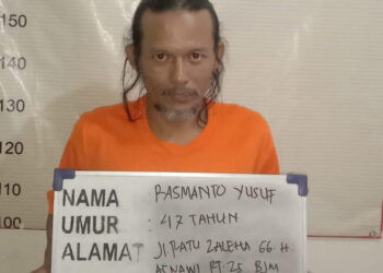 Pelaku penganiayaan terhadap lansida dan remaja Rasmanto Yusuf alias Ikik (48).