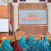 SEKDA Kabupaten Tapin Dr H Sufiansyah MAP saat membuka seminar kesehatan dalam rangka memeriahkan HGN ke-64 di aula sekretariat TP PKK, Senin (19/2).