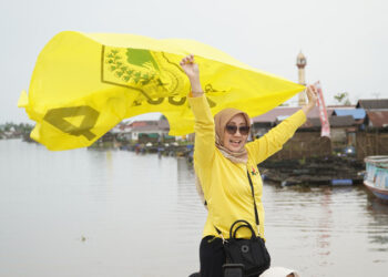 Hj Dewi Damayanti Said SE MM.