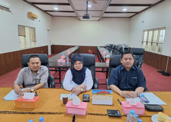 KETUA DPD Hiswana Migas Kalsel Muliana Yuniar dan Wakil Ketua HM Irfan saat menjelaskan stok BBM dan elpiji aman menjelang Ramadhan.