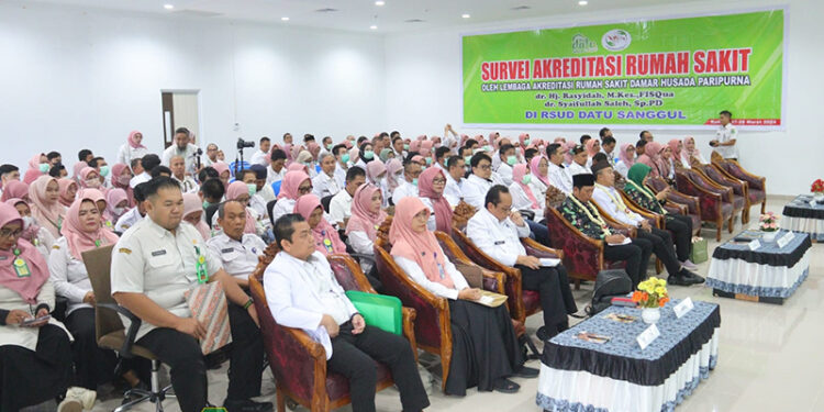 SUASANA penilaian akreditasi Rumah Sakit Datu Sanggul yang dilakukan Lembaga Akreditasi Rumah Sakit Damar Husada Paripurna, Rabu (27/3).