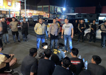 Ratusan polisi dari Polda dan Polresta melakukan Patroli Gabungan Polda Kalsel dan mengamankan sejumlah anak remaja,