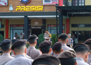 KAPOLRESTA Banjarmasin Kombes Pol Sabana Atmojo Martosumito saat memimpin sertijab, Selasa (14/5).