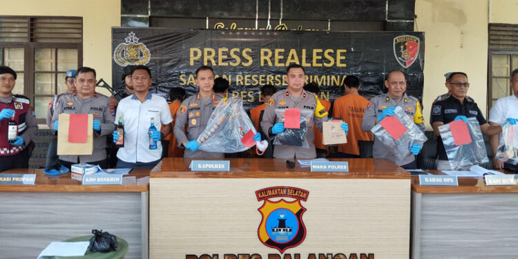 POLRES Balangan saat press release pengungkapan kasus selama Operasi Sikat Intan 2024.