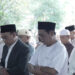 Gubernur Kalimantan Selatan, H Sahbirin Noor saat melaksanakan shalat Idul Adha 1445 hijriyah di kawasan Masjid Raya Sabilal Muhtadin Banjarmasin.