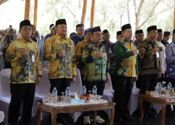 Staf Ahli Gubernur Bidang Ekonomi dan Pembangunan, Agus Dyan Nur ketika menghadiri pembukaan festival anak saleh Indonesia (FASI) XII tingkat Provinsi Kalimantan Selatan, di Kiram Park, Kabupaten Banjar