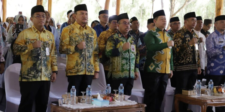 Staf Ahli Gubernur Bidang Ekonomi dan Pembangunan, Agus Dyan Nur ketika menghadiri pembukaan festival anak saleh Indonesia (FASI) XII tingkat Provinsi Kalimantan Selatan, di Kiram Park, Kabupaten Banjar