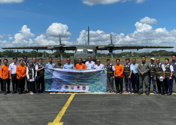 KEPALA BPBD Kalsel R Suria Fadliansyah berfoto bersama peserta rapat rencana pelaksanaan OMC di Kalsel oleh BMKG.