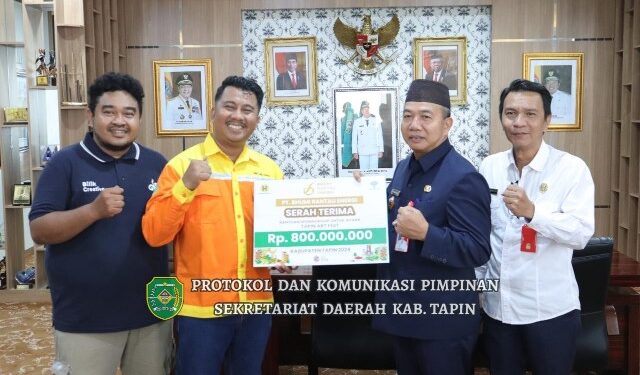 Pj Bupati Serahkan Bantuan untuk Tapin Art Festival