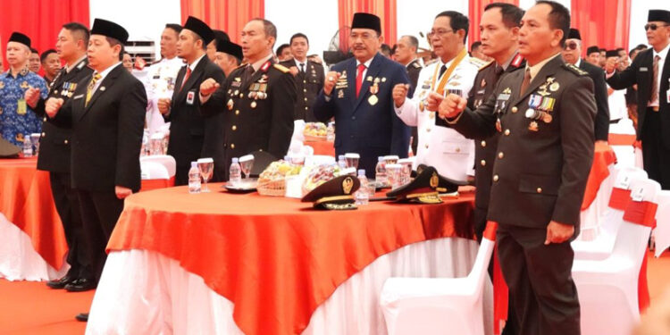 Gubernur Kalimantan Selatan, H Sahbirin Noor ketika menghadiri penyerahan remisi di Lapas Kelas IIA Teluk Dalam Banjarmasin