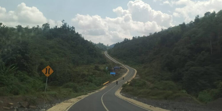 Paman Birin Cek Langsung Jalan Bebas Hambatan Batulicin-Banjarbaru