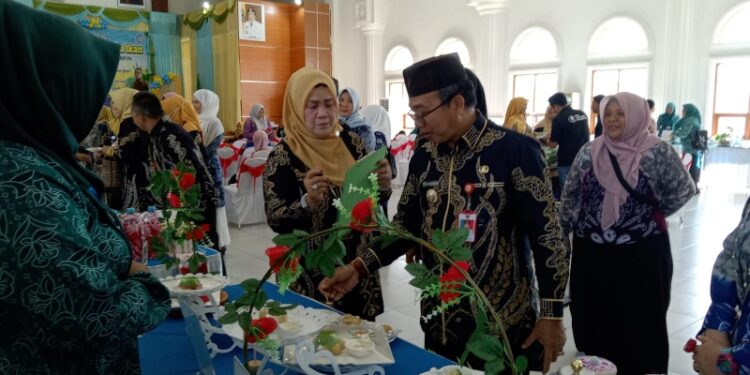 Pj Bupati Ingin Anak-anak Banyak Makan Ikan