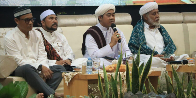 Staf Ahli Gubernur Bidang Ekonomi dan Pembangunan, Agus Dyan Nur (dua dari kiri) saat menghadiri Green seminar yang diselenggarakan Kantor Perwakilan Bank Indonesia Provinsi Kalsel.