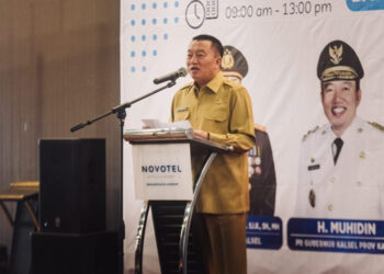 Plt Gubernur Kalimantan Selatan, H Muhidin saat menyampaikan sambutan dan membuka Rapat koordinasi (Rakor) Tim Pembina Smasat Provinsi Kalsel tahun 2024 di Banjarbaru