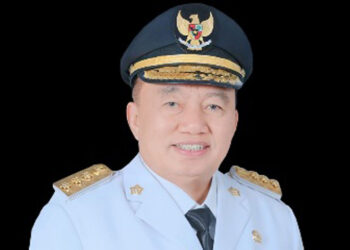 GUBERNUR Kalsel H Muhidin.