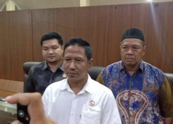 KETUA DPRD Tapin H Achmad Riduan Syah.